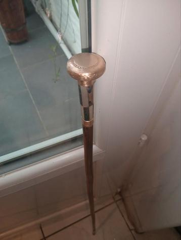 gestempelde wandelstok van 87 cm beschikbaar voor biedingen