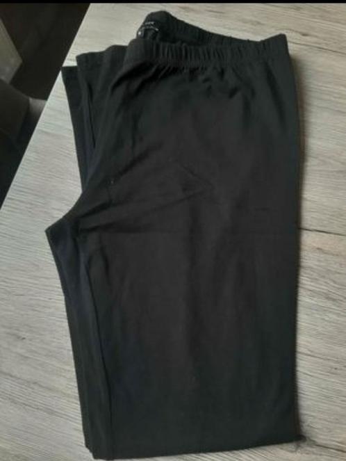 Leggings noir New Look taille 14 très bon état, Vêtements | Femmes, Leggings, Collants & Bodies, Comme neuf, Legging, Taille 40/42 (M)