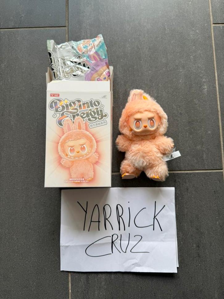 Labubu Big into Energy Happines, Verzamelen, Poppetjes en Figuurtjes, Zo goed als nieuw, Ophalen