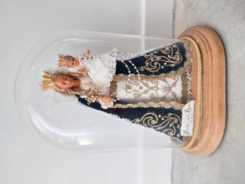 Moeder van bijstand onder stolp
 beschikbaar voor biedingen