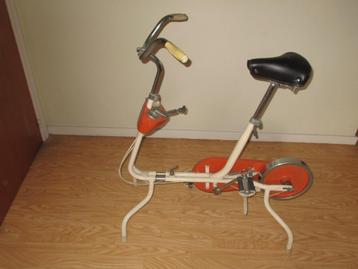 Hometrainer (vintage) beschikbaar voor biedingen