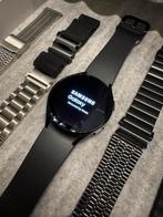 Samsung Galaxy Watch 4 40mm + bandjes, Handtassen en Accessoires, Smartwatches, Ophalen, Zo goed als nieuw