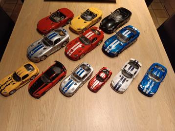 Lot de 12 Dodge Viper 