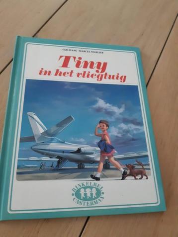 Tiny boek beschikbaar voor biedingen