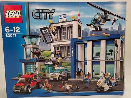Lego City 60047 Politiekazerne, Enfants & Bébés, Jouets | Duplo & Lego, Utilisé, Lego, Ensemble complet, Enlèvement