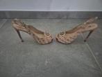 Guess dames hakken zgan maat 37, Kleding | Dames, Schoenen, Ophalen, Zo goed als nieuw