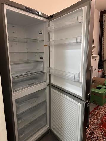 Frigo WHIRLPOOL, Electroménager, Classe énergétique A ou plus économe, Avec compartiment congélateur, 160 cm ou plus, Comme neuf