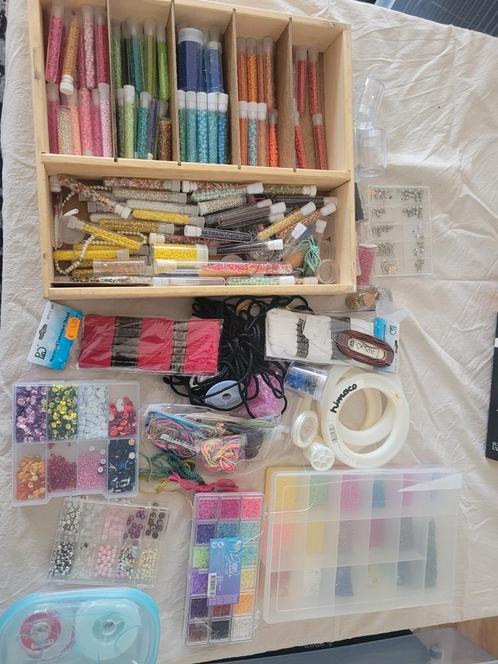 Lot perles de rocaille & accessoires bijoux, Hobby en Vrije tijd, Kralen en Sieraden maken, Zo goed als nieuw, Ophalen