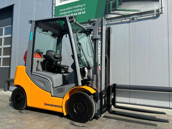 Jungheinrich TFG425s Heftruck (bj 2016), Zakelijke goederen, Machines en Bouw | Heftrucks en Intern transport, Heftruck, LPG, 2000 tot 3000 kg
