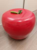 Decoratieve poef in de vorm van een appel, Enlèvement, Utilisé