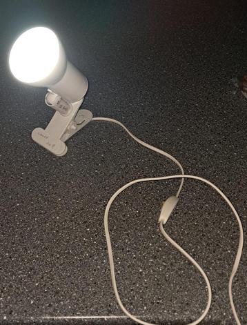 Lampe pince  (avec ampoule incluse ) beschikbaar voor biedingen