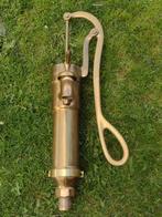 Antieke koperen waterpomp, Ophalen, Gebruikt, Handmatig