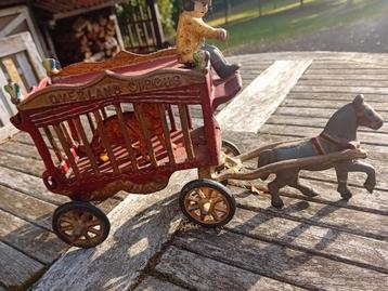 Gietijzeren speelgoed  beschikbaar voor biedingen