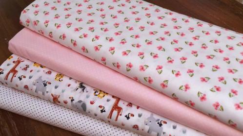 6075)140x50cm Katoen bloemetjes op wit / stipjes roze, Hobby en Vrije tijd, Stoffen en Lappen, Nieuw, Katoen, 120 cm of meer, 30 tot 200 cm