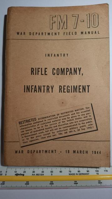 Originele US FM 7-10 field manual beschikbaar voor biedingen