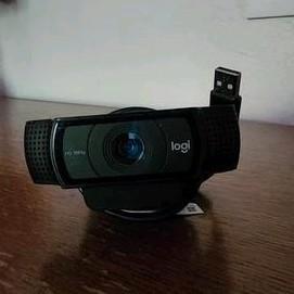 Logitech C920s HD Pro-webcam beschikbaar voor biedingen