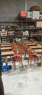 Stoelen en tafel voor eetzaken, Ophalen