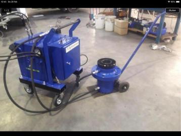 Hydraulische unit + zware hefcilinder beschikbaar voor biedingen