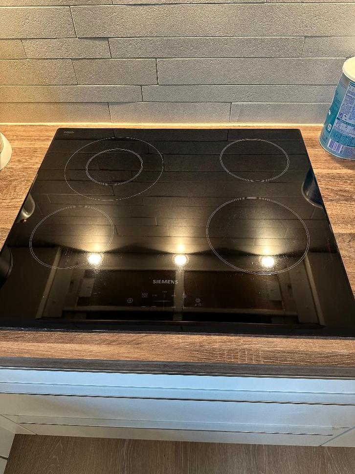 Plaque de cuisson, Electroménager, Tables de cuisson, Utilisé, Encastré, 4 zones de cuisson, Enlèvement