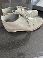 Très belle chaussures gris clairs laqué pointure 37 neuves, Marco tozzi, Gris, Neuf