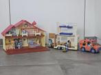 Bluey Huis met Caravan, Auto en poppetjes, Ophalen, Zo goed als nieuw