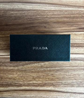 Prada bril zwart beschikbaar voor biedingen