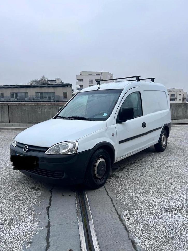 Opel combo 1.4L essence 89xxxKm‼️, Autos, Opel, Particulier, Combo Tour, Airbags, Air conditionné, Barres de toit, Vitres électriques