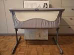 Co-sleeper/cosleeper Chicco Next2Me + 2 hoeslakentjes, Kinderen en Baby's, Ophalen, Zo goed als nieuw