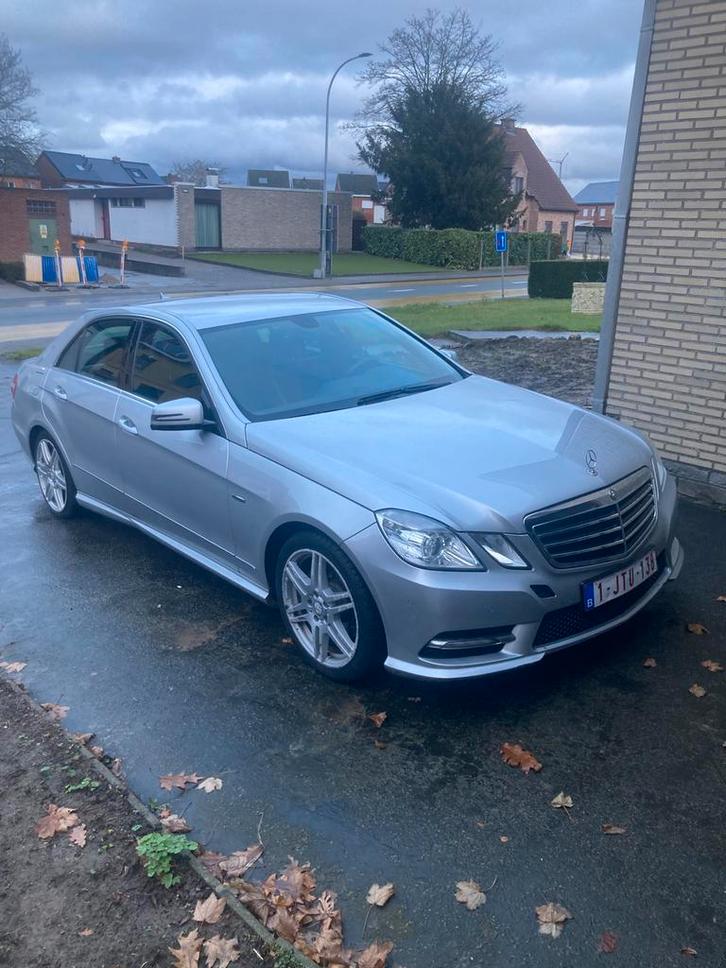 Mercedes E200 cdi amg pack, Autos, Mercedes-Benz, Particulier, Cruise Control, Diesel, Euro 5, Berline, Boîte manuelle, Noir, Enlèvement