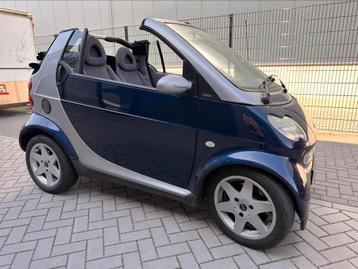 Mooie Smart cabrio 0,7 for two youngtimer airco 15” carplay, Autos, Smart, Euro 5, Achat, Automatique, Particulier