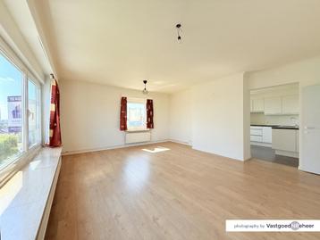 Appartement met veel lichtinval en garage beschikbaar voor biedingen