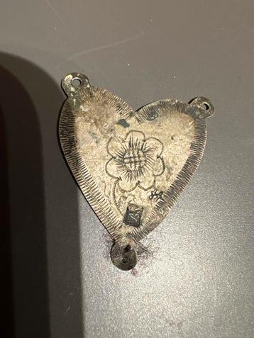 Frans zilveren ex-voto hart ca. 1800, gemerkt BS (Avignon) beschikbaar voor biedingen