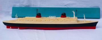 Dinky Supertoys no. 870 Paquebot “Le Havre / New York” beschikbaar voor biedingen