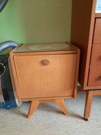 Table de chevet vintage avec plateau en verre, Enlèvement