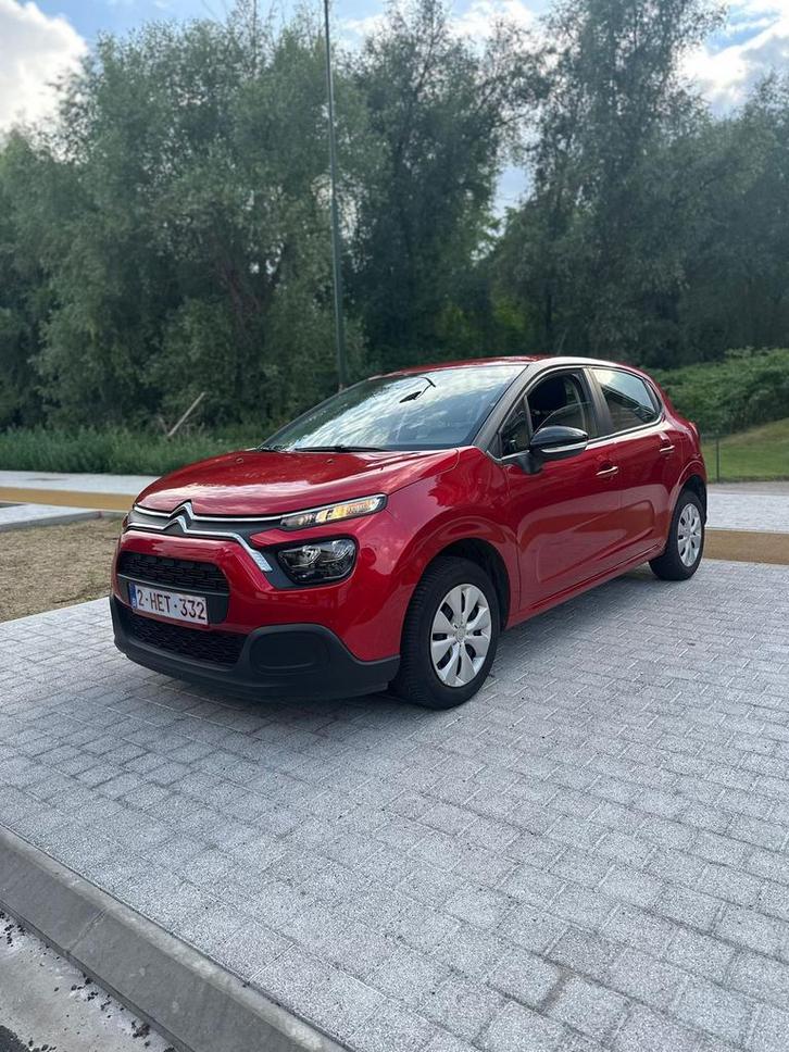 Citroën C3 uit 2021, Auto's, Citroën, Bedrijf, C3, Benzine, Euro 6, Berline, 5 deurs, Handgeschakeld, Rood, Zwart, Stof, Ophalen