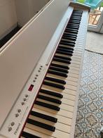 Roland f-130r piano, Muziek en Instrumenten, Ophalen, Gebruikt, Piano