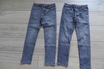 Set van 2 identieke zwarte/donkergrijze jeansbroeken WE fash beschikbaar voor biedingen