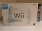 Nitendo WII Met 2 Consoles & Wii Fit Sport, Ophalen of Verzenden, Zo goed als nieuw, Met 2 controllers