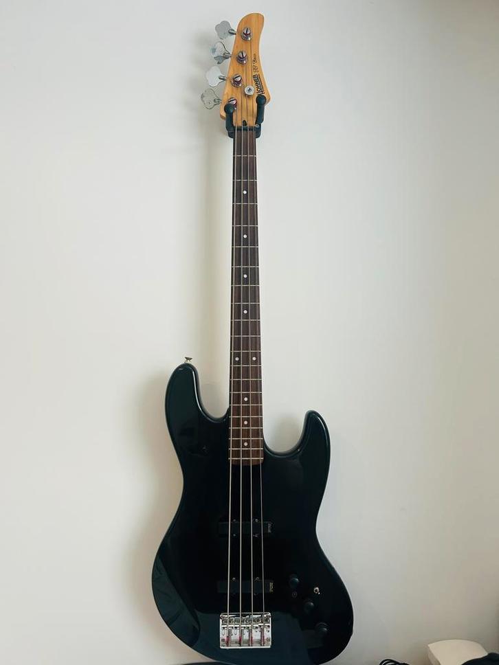 Hohner Professional JJ Bass, Muziek en Instrumenten, Snaarinstrumenten | Gitaren | Bas, Zo goed als nieuw, Ophalen