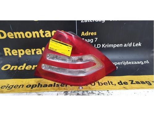 Achterlicht rechts van een Mercedes C-Klasse, Auto-onderdelen, Verlichting, Mercedes-Benz, Gebruikt, 3 maanden garantie, Ophalen of Verzenden