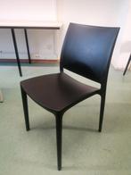 Partij zwarte stoelen, geschikt voor binnen en buiten, Tuin en Terras, Ophalen, Gebruikt, Kunststof, Stapelbaar