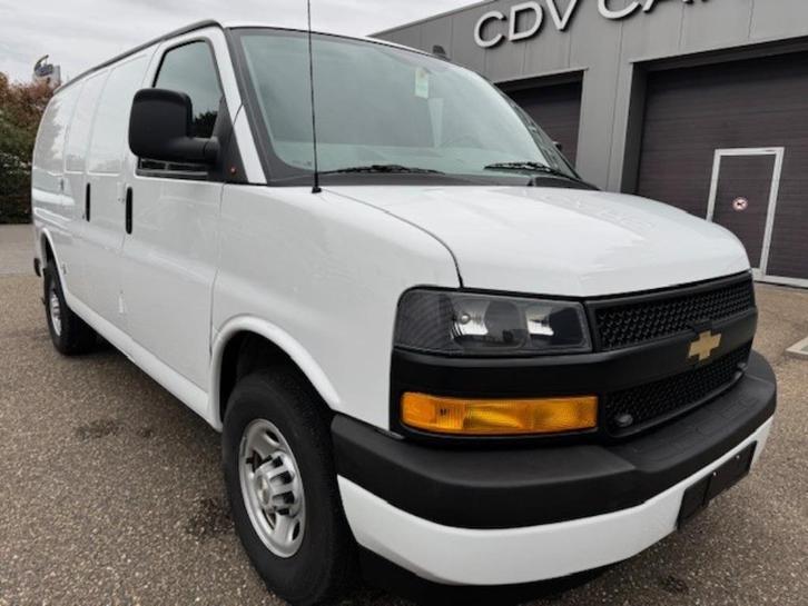 Chevrolet Express 6.6 L benzine, Auto's, Bestelwagens en Lichte vracht, Bedrijf, Te koop, ABS, Achteruitrijcamera, Airbags, Airconditioning