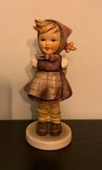 Hummel Goebel, groot meisje Which hand, 13 cm, Ophalen of Verzenden, Gebruikt, Hummel