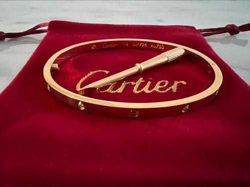 Bracelet Cartier Love à 4 pierres, Bijoux, Sacs & Beauté, Bracelets, Neuf, Or, Or, Avec bracelets à breloques ou perles, Avec pierre précieuse