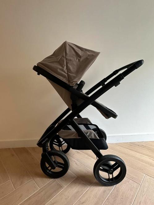 Dubatti two Kinderwagen 2-in-1 taupe met zwarte details, Kinderen en Baby's, Kinderwagens en Combinaties, Zo goed als nieuw, Combiwagen