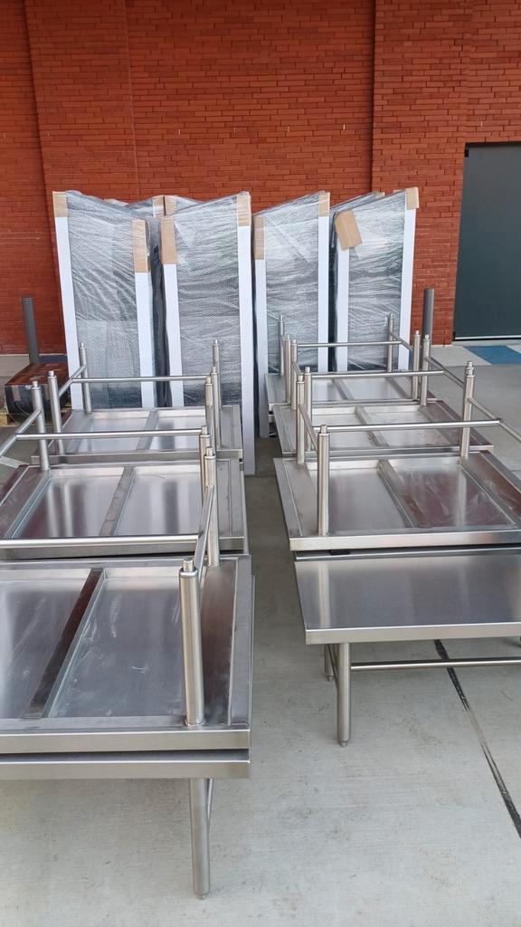 Inox tafels, perfecte staat, Articles professionnels, Horeca | Mobilier & Aménagement, Enlèvement