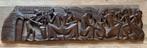 Panneau en relief africain sculpté en bois, Enlèvement