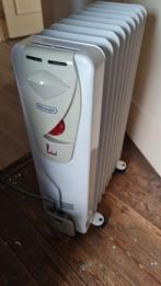 Verwarming delonghi olie radiator op wieltjes 2000w, Doe-het-zelf en Bouw, Verwarming en Radiatoren, Ophalen of Verzenden, Zo goed als nieuw