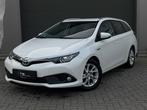 Toyota Auris break automaat, Auto's, Toyota, Stof, 4 cilinders, Wit, Bedrijf
