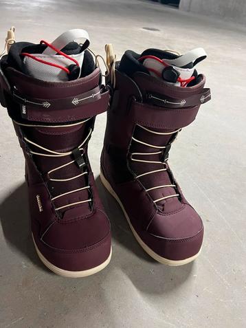 Boots de snowboard neuves 